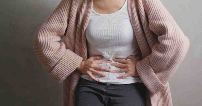 How to stop stomach bleeding naturally